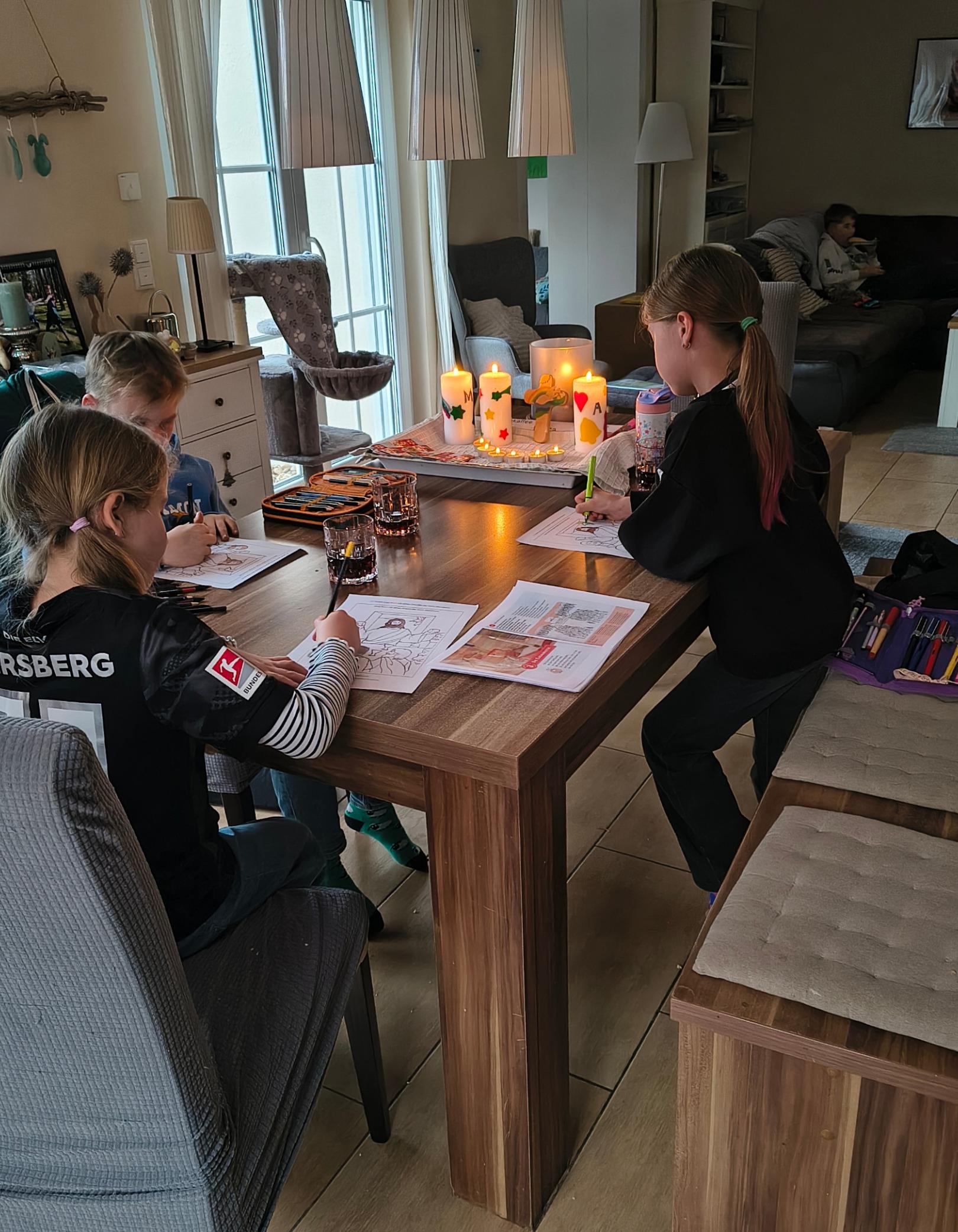 Jesus feiert mit seinen Freunden das letzte Abendmahl I